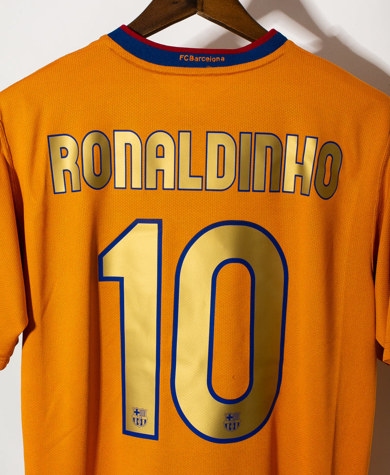 Barcelona 2006-07 Ronaldinho Away Kit (L)