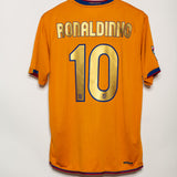 Barcelona 2006-07 Ronaldinho Away Kit (L)