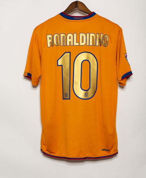 Barcelona 2006-07 Ronaldinho Away Kit (L)