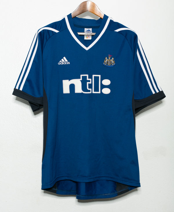 Newcastle 2001-02 Away Kit (XL)