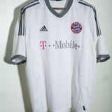 Bayern Munich 2002-03 Lizarazu Away Kit (XL)
