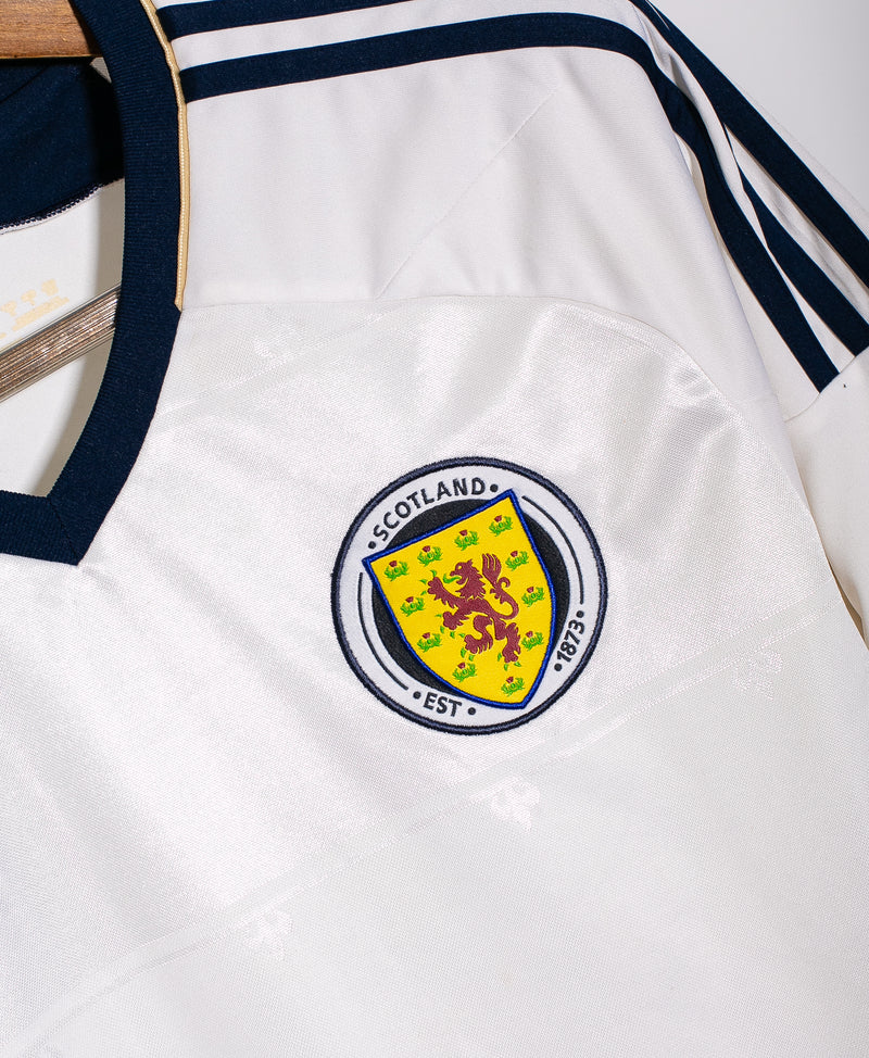 Scotland 2011 Away Kit (S)