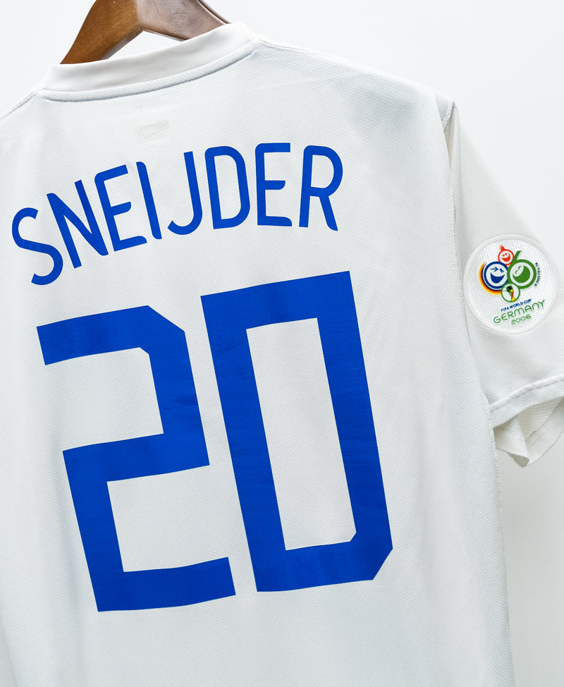 Netherlands 2006 Sneijder Away Kit (L)