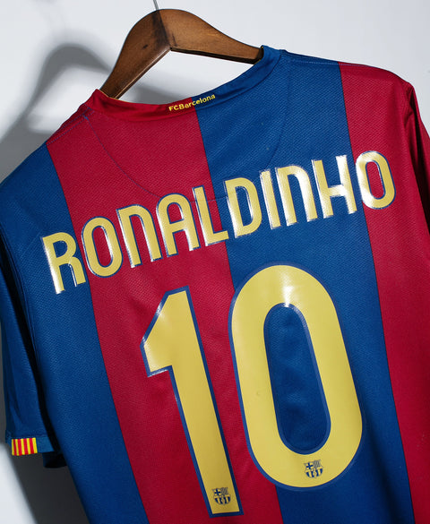 Barcelona 2006-07 Ronaldinho Home Kit (L)