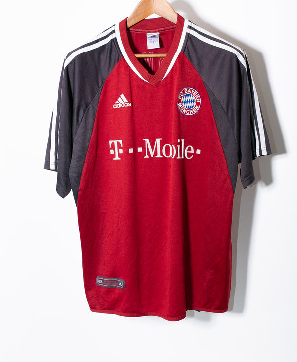 Bayern Munchen 2002-03 Kuffour Home Kit (XL)