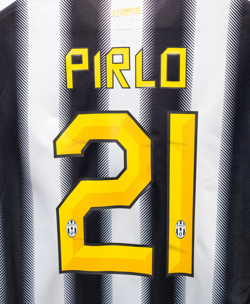 Juventus 2011-12 Pirlo Home Kit (L)