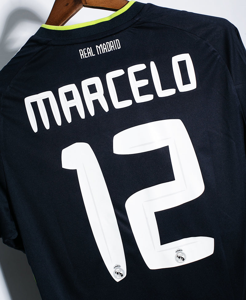 Real Madrid 2010-11 Marcelo Away Kit (L)