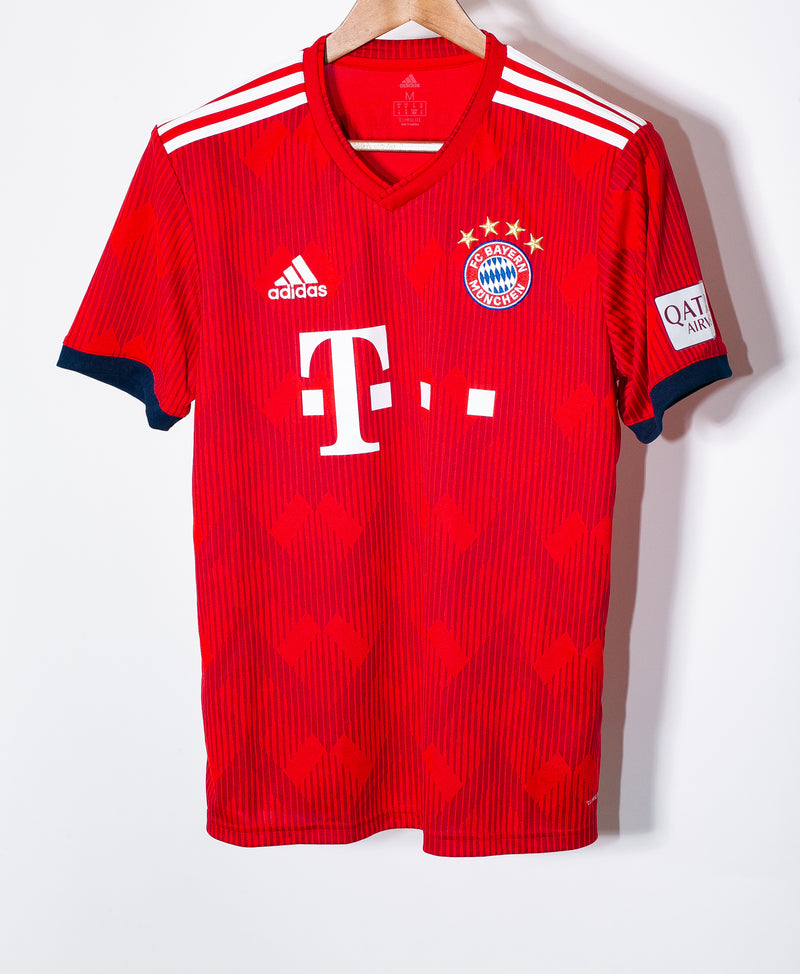 Bayern Munchen 2018-19 Lewandowski Home Kit (M)