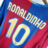 Barcelona 2006-07 Ronaldinho Home Kit (XL)