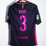 Barcelona 2016-17 Pique Away Kit (M)