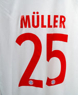 Bayern Munich 2017-18 Muller Away Kit (XL)