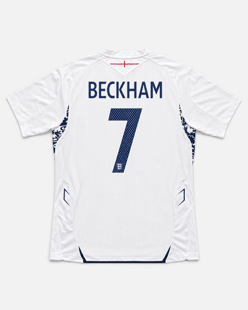 England 2007-08 Beckham home vintage football shirt, size Large, back.
