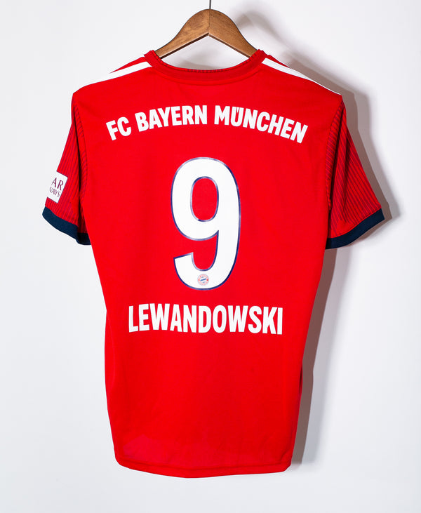 Bayern Munchen 2018-19 Lewandowski Home Kit (M)