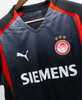 Olympiacos 2005-06 Away Kit (M)