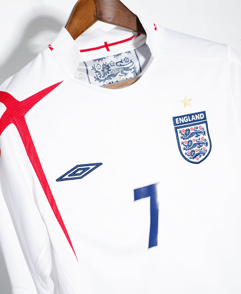 England 2006 Beckham Long Sleeve Home Kit (L)