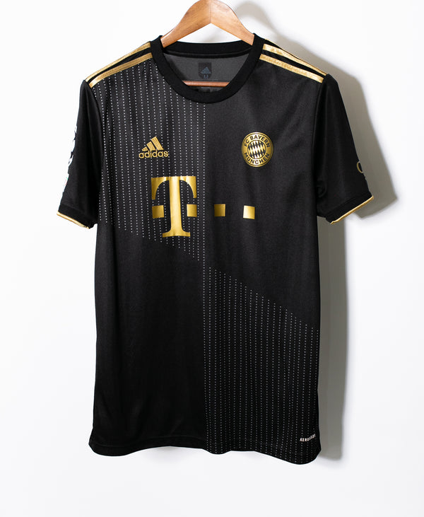 Bayern Munchen 2021-22 Davies Away Kit (M)