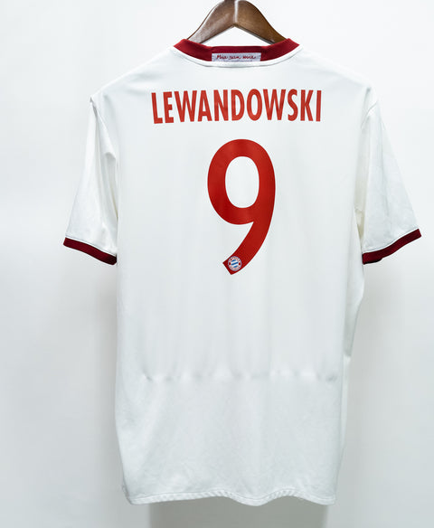 Bayern Munchen 2016-17 Lewandowski Third Kit (XL)