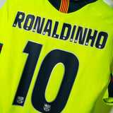 Barcelona 2005-06 Ronaldinho Away Kit (M)