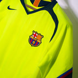 Barcelona 2005-06 Ronaldinho Away Kit (M)