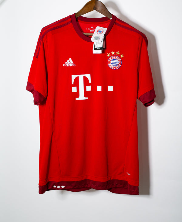 Bayern Munich 2015-16 Robben Home Kit NWT (XL)