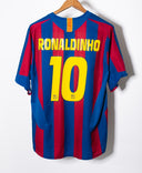 Barcelona 2005-06 Ronaldinho Home Kit (L)