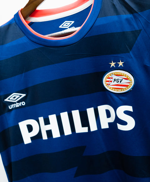 PSV Eindhoven 2016-17 Guardado Away Kit (M)