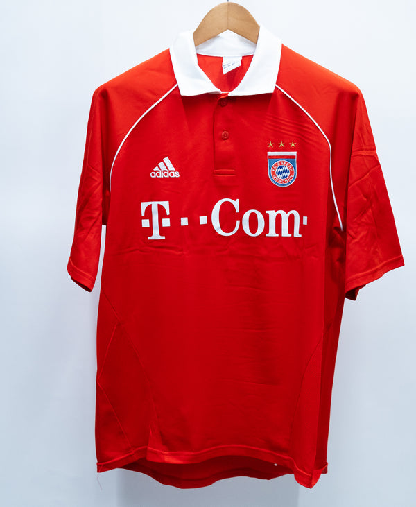 Bayern Munchen 2005-06 Lucio Home Kit (L)