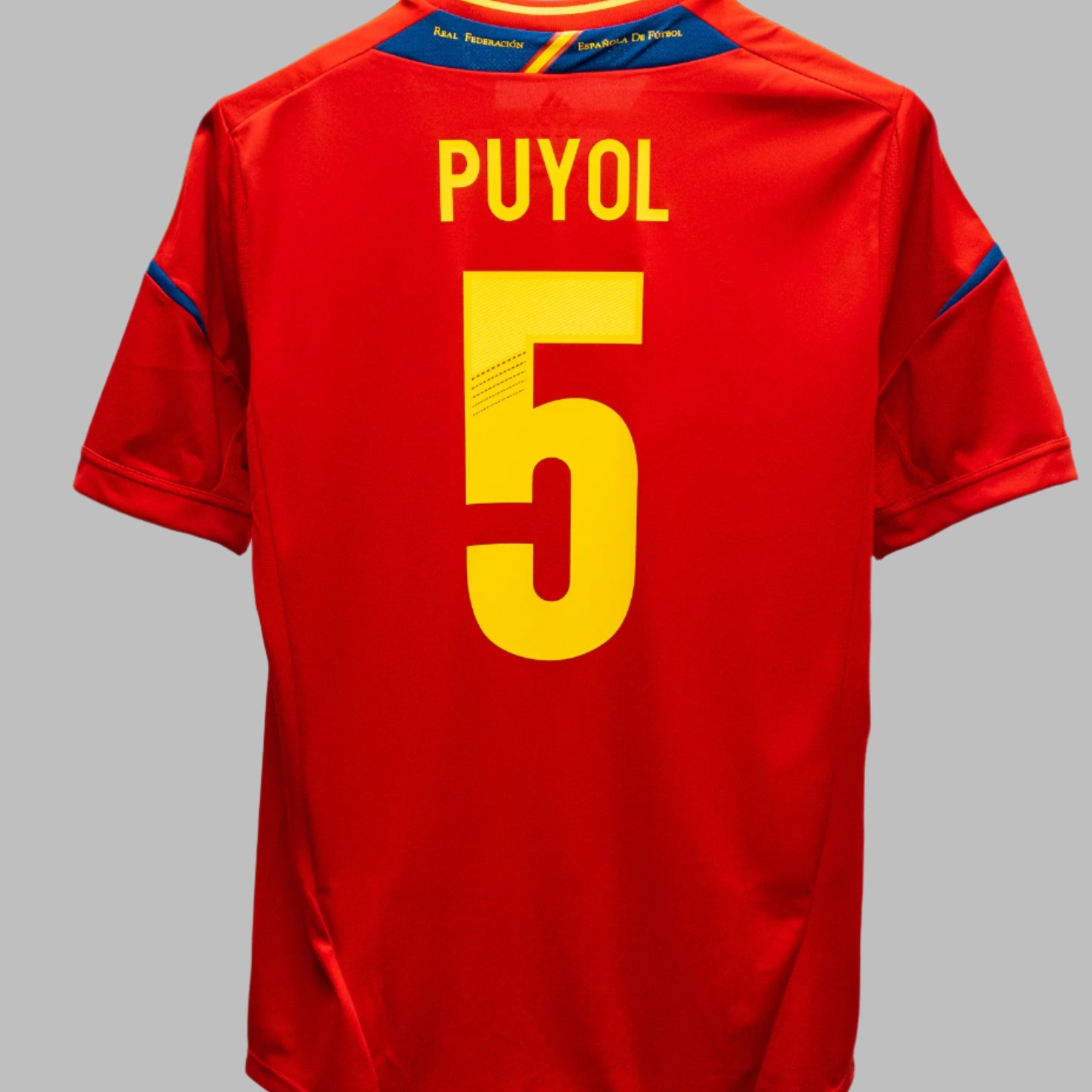 Spain 2012 Puyol Home Kit W/ Tags (M)