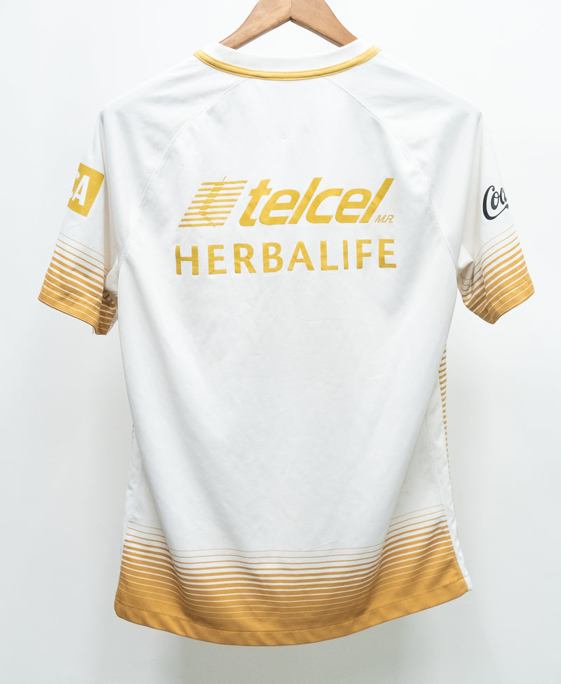 Pumas UNAM 2015-16 Home Kit (M)