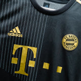 Bayern Munich 2021-22 Musiala Away Kit (L)