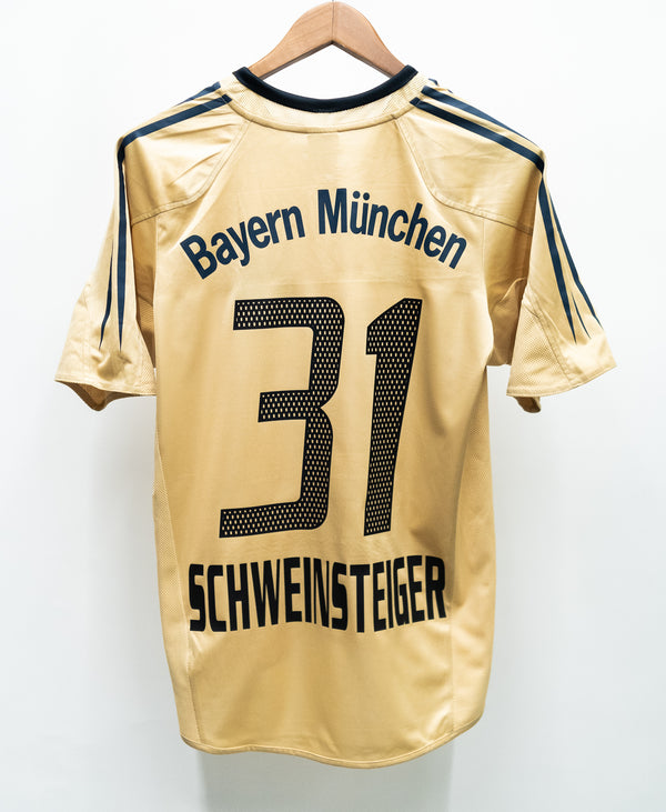 Bayern Munich 2004-06 Schweinsteiger Away Kit (S)