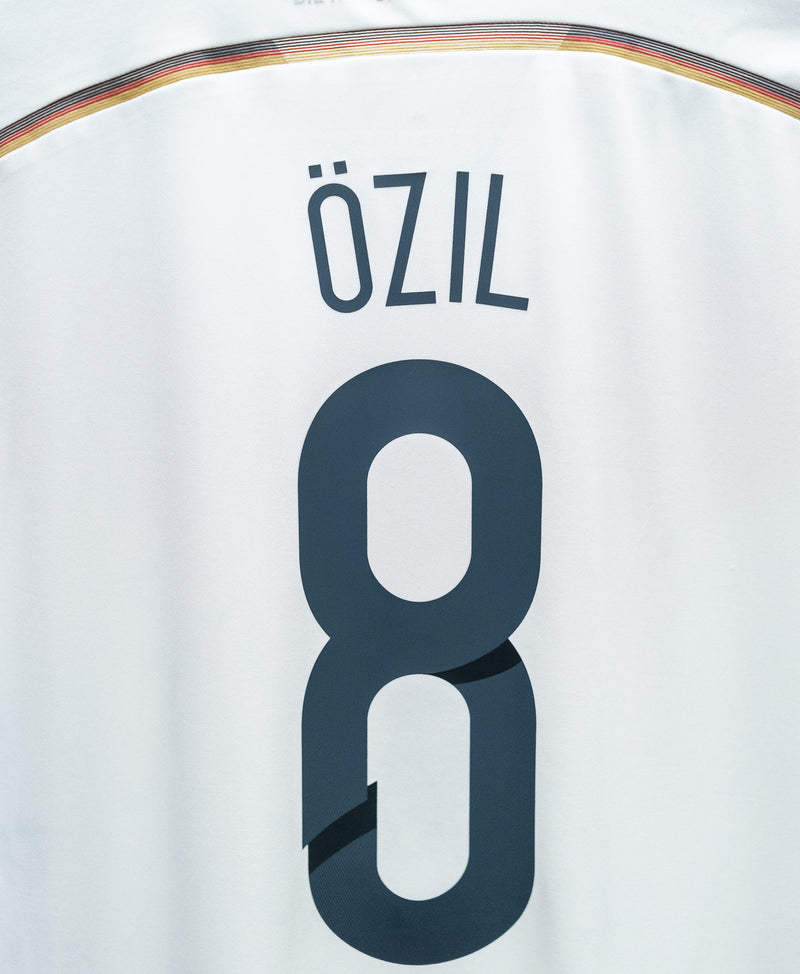 Germany 2014 Ozil Home Kit (L)