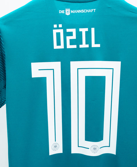 Germany 2018 Ozil Away Kit (S)