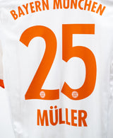 Bayern Munchen 2012-13 Muller Away Kit (S)