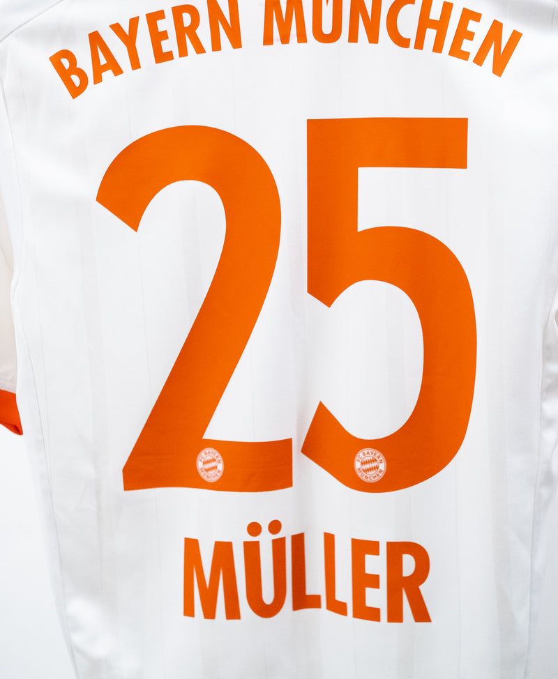 Bayern Munchen 2012-13 Muller Away Kit (S)