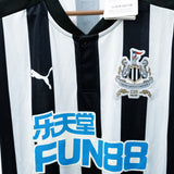 Newcastle United 2017-18 Ritchie Home Kit (L)