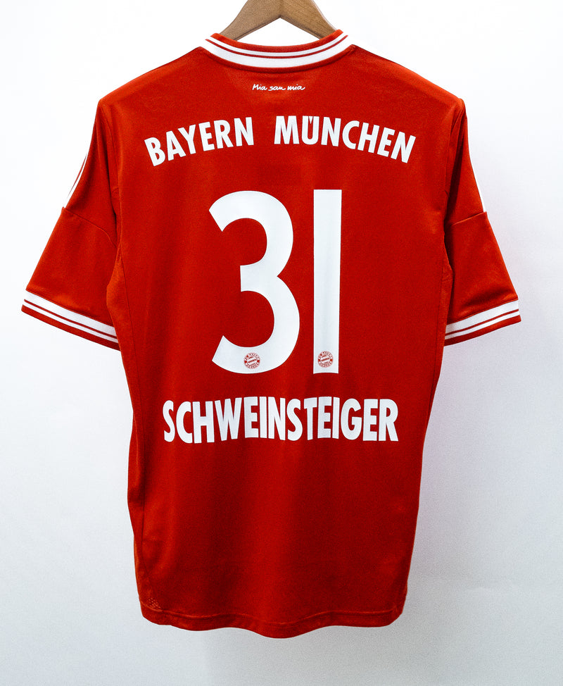 Bayern Munchen 2013-14 Schweinsteiger Home Kit (M)