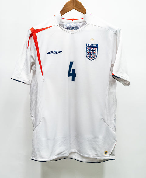 England 2006 Gerrard Home Kit (L)