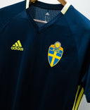 Sweden 2016 Training Kit (L)