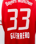 Bayern Munich 2004-05 Guerrero Home Kit (L)