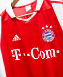 Bayern Munich 2004-05 Guerrero Home Kit (L)