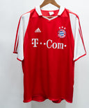 Bayern Munich 2004-05 Guerrero Home Kit (L)