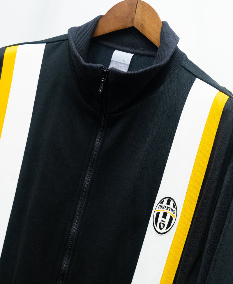 Juventus Zip Track Jacket (2XL)