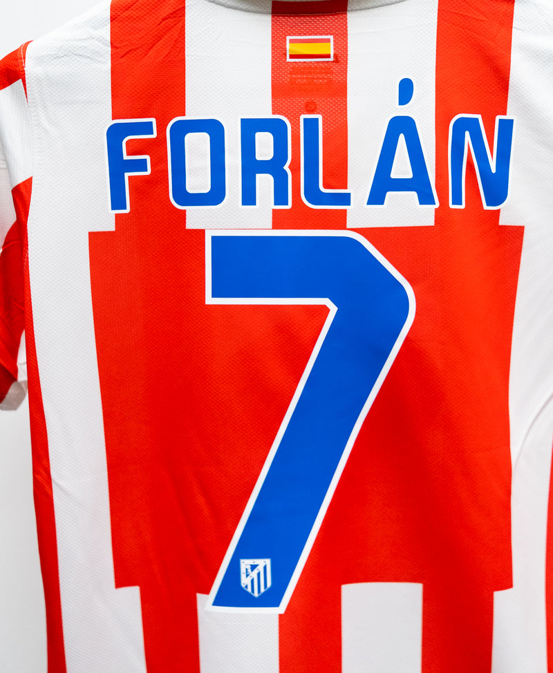 Atletico Madrid 2010-11 Forlan Home Kit (YXL)