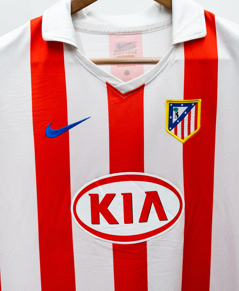 Atletico Madrid 2010-11 Forlan Home Kit (YXL)