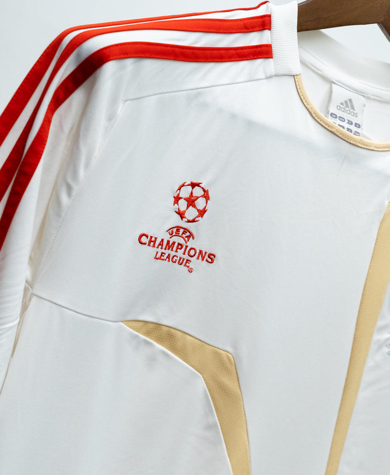 Liverpool 2009 CL Training Kit (M)