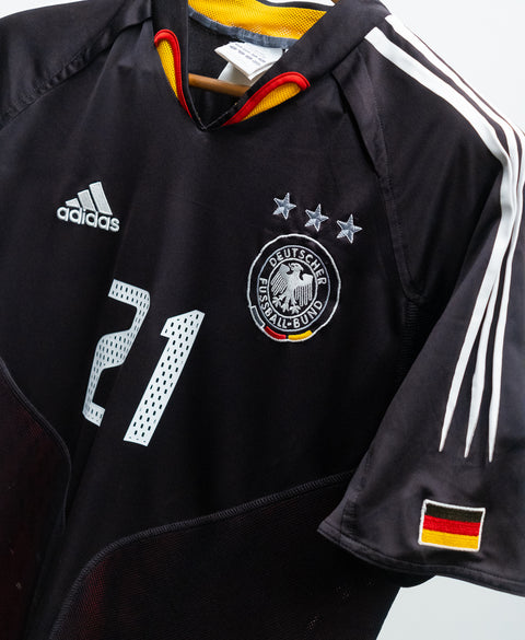 Germany 2004 Lahm Away Kit (M)