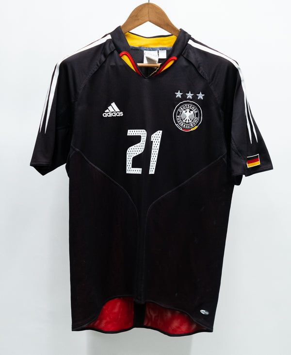 Germany 2004 Lahm Away Kit (M)