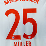 Bayern Munchen 2015-16 Muller Away Kit (M)
