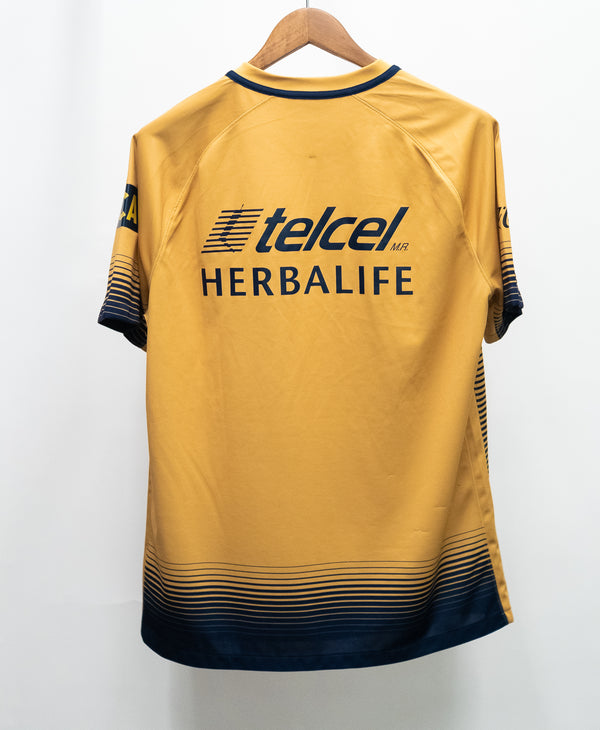 Pumas 2015-16 Home Kit (L)